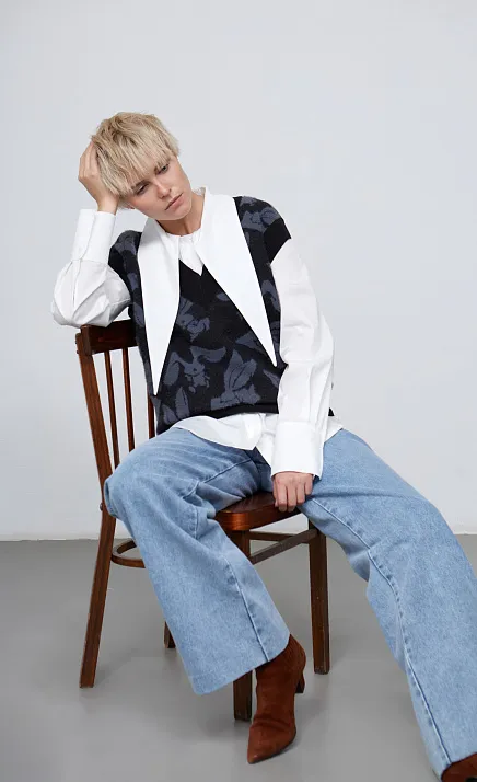  GRIOL. Жилет жен. 380099.33303.8280A Чёрный 